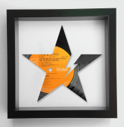 7909845-David-Bowie-Blackstar-Design-Ziggy-Stardust-Vinyl-Record-Art-1972-0